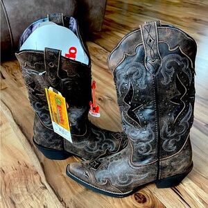 Women’s Laredo boots size 7 NWT